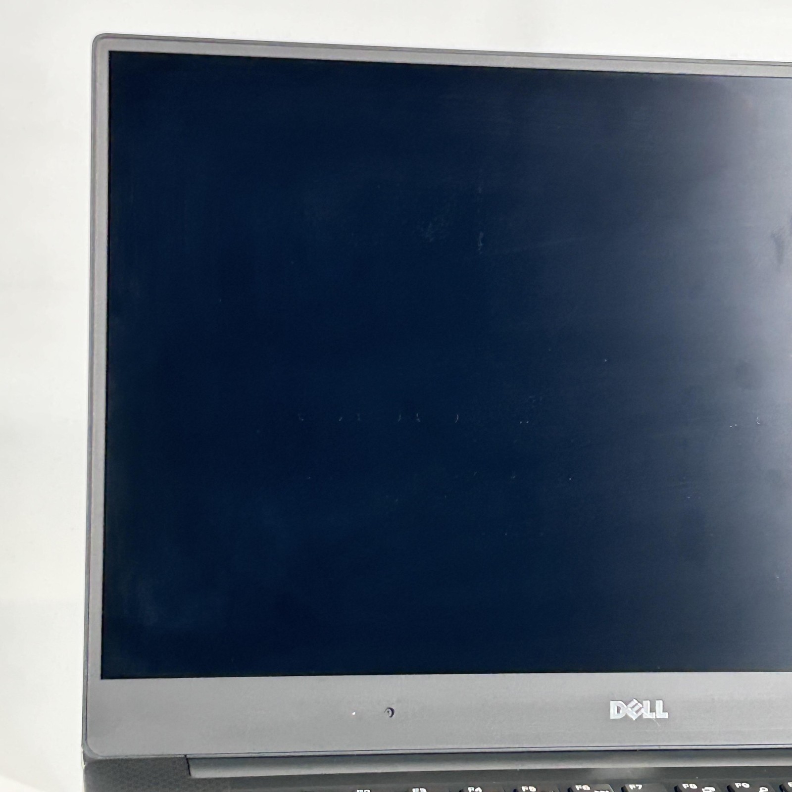 Dell XPS 15 9560 FHD i7-7700HQ 2.80GHz 16GB 512GB SSD GTX 1050 Good