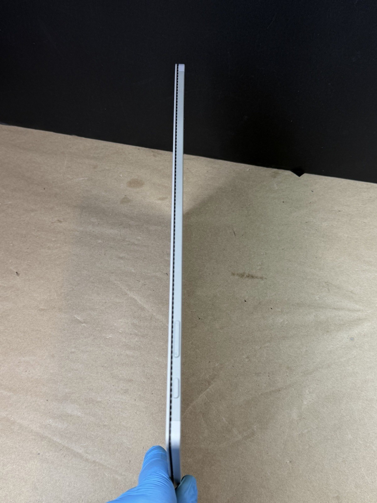 Microsoft Surface Book 2 1832 Monitor Only Works should beat the monitor