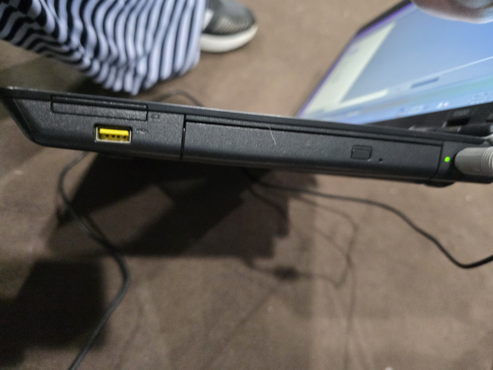 Lenovo ThinkPad T420i Laptop Intel Core i3-2350M 2.3GHz 4gbRAM
