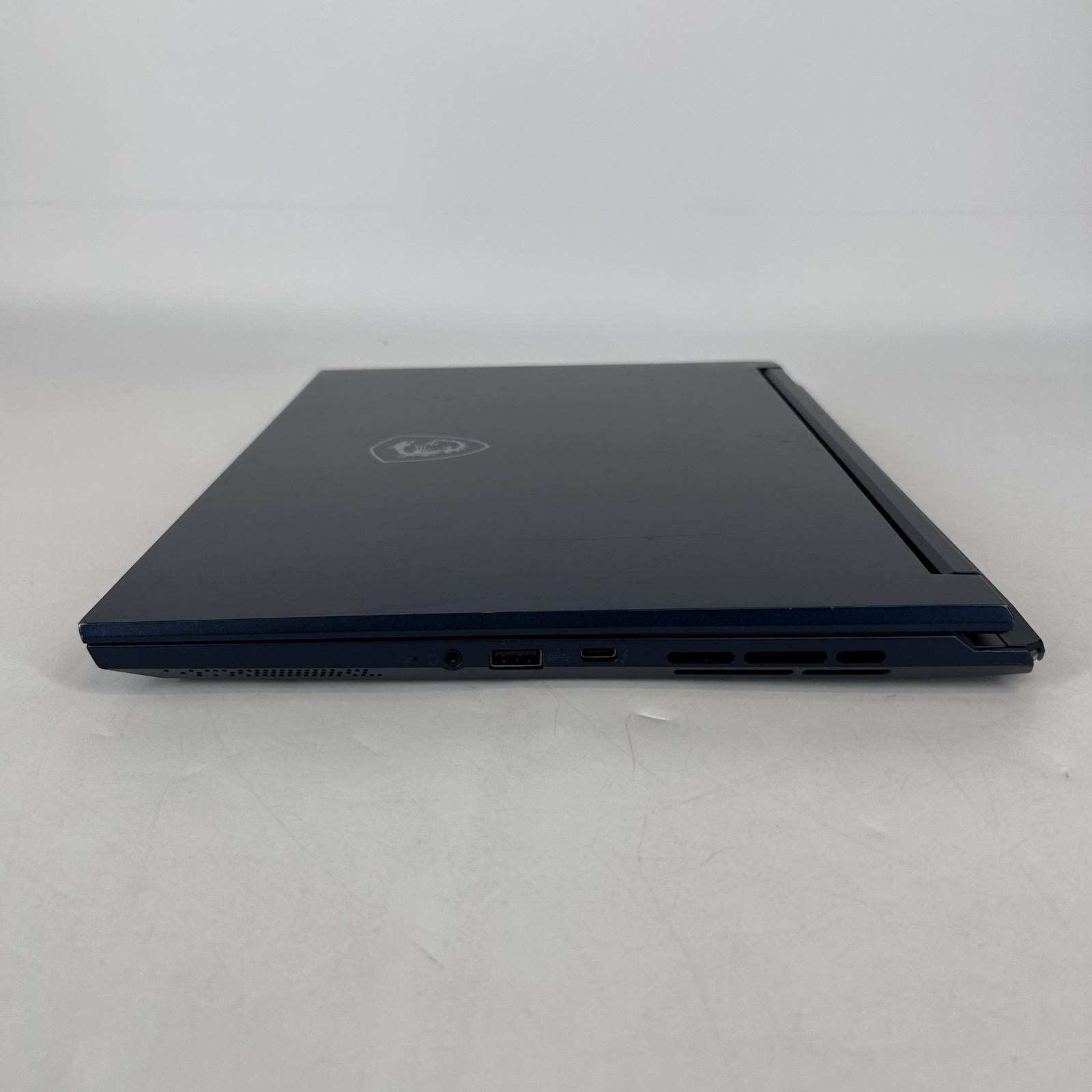 MSI Stealth 14 Studio 14 FHD+ 2.4 GHz i7-13620H 16GB 1TB SSD RTX 4060 Fair