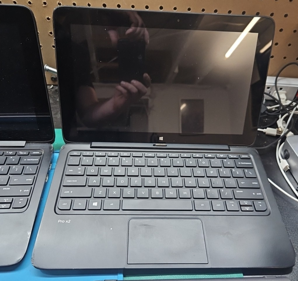 LOT 4 HP Pro x2 410 G1 11.6″ i5-4202Y 1.6GHz 4GB 2-in-1 Laptops FOR PARTS AS IS