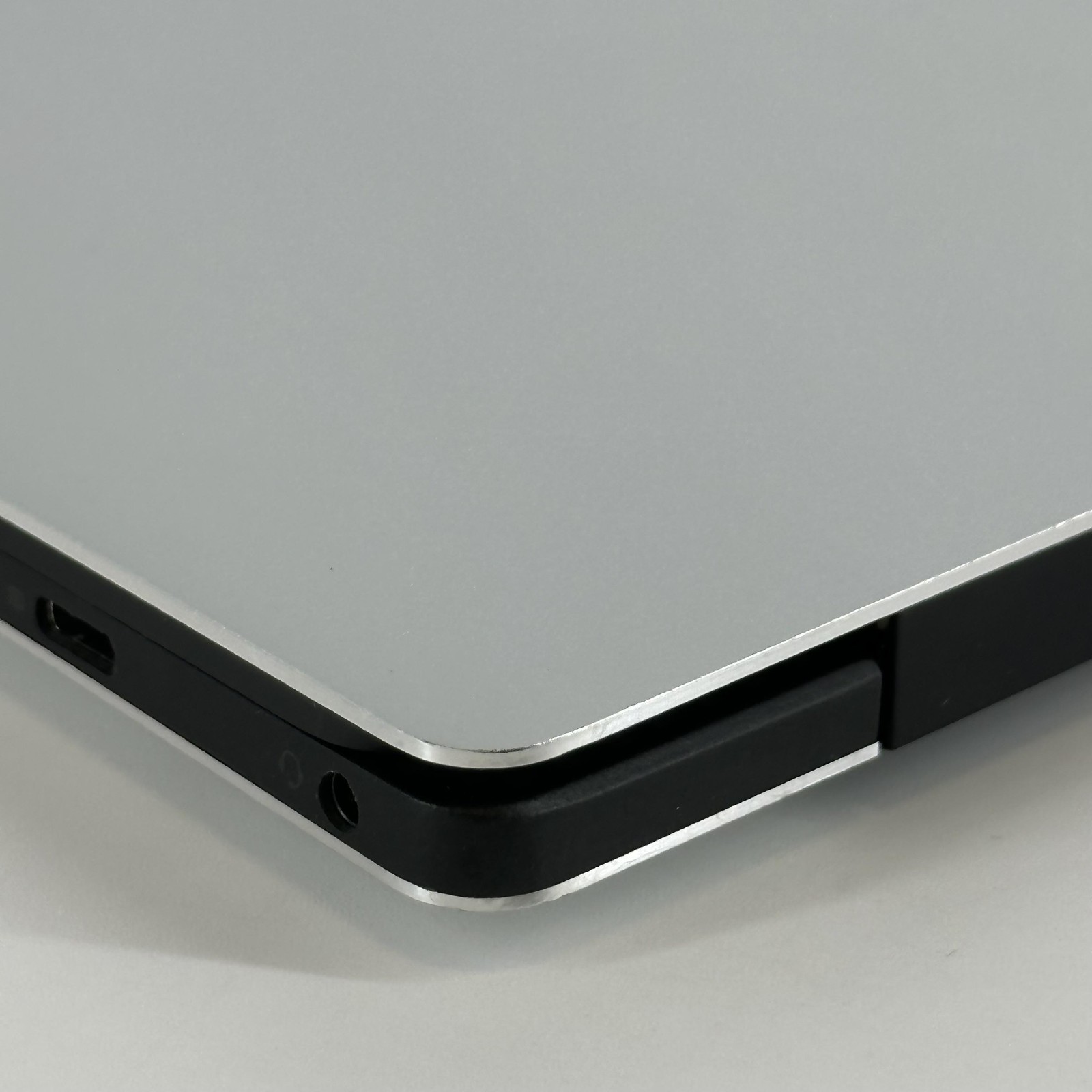 Dell XPS 13 7390 Silver FHD i7-10510U 1.80GHz 8GB RAM 256GB SSD Very Good