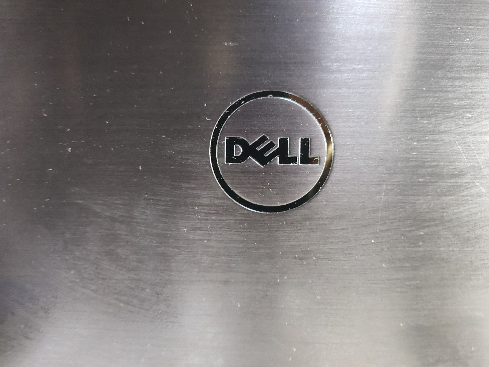 Dell PRECISION 5520 i7, 16GB RAM no ram NVME QUADRO M1200 15.6 IN TOUCH