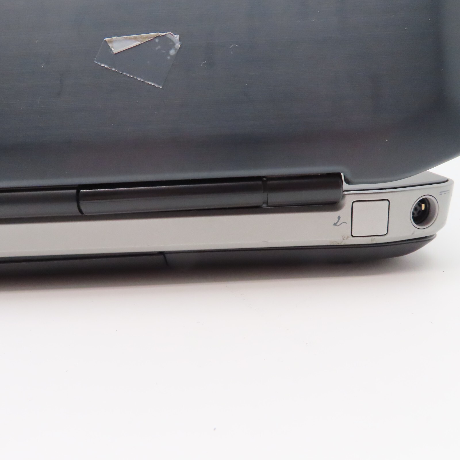 Dell Latitude E5530 Laptop Intel Core i3 2.40GHz 2 Cores 4GB DDR3 SDRAM