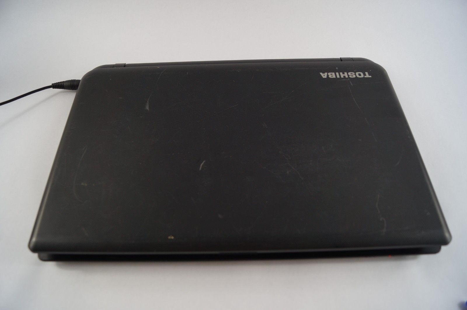 TOSHIBA Satellite C55B5353 15.75″ 2.16GHz 4GB Mem READ WORKING PoR C152