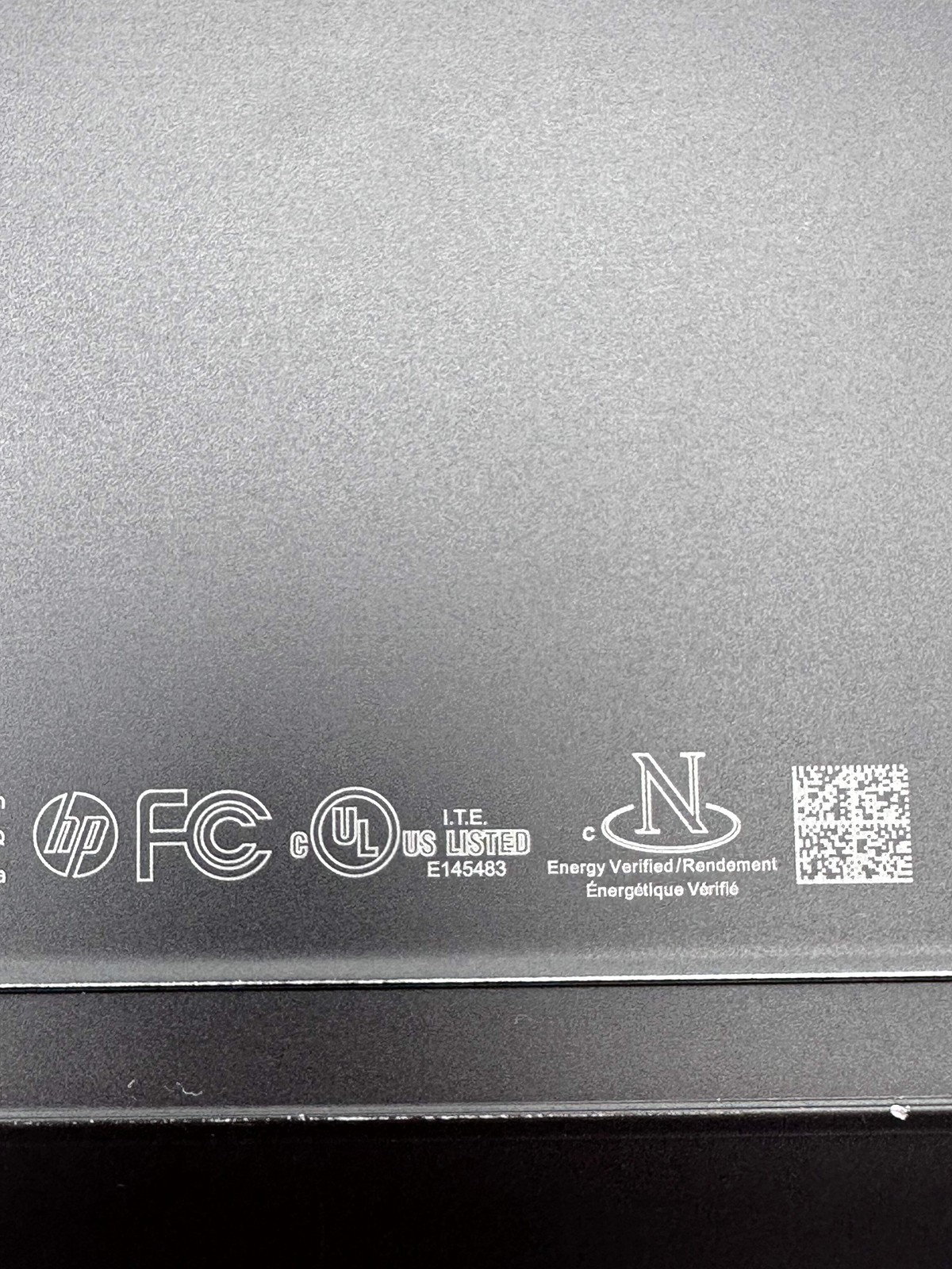 HP ENVY x360 15.6″ Laptop AMD Ryzen 5 4500U Series 8GB RAM 512GB w/ Charger