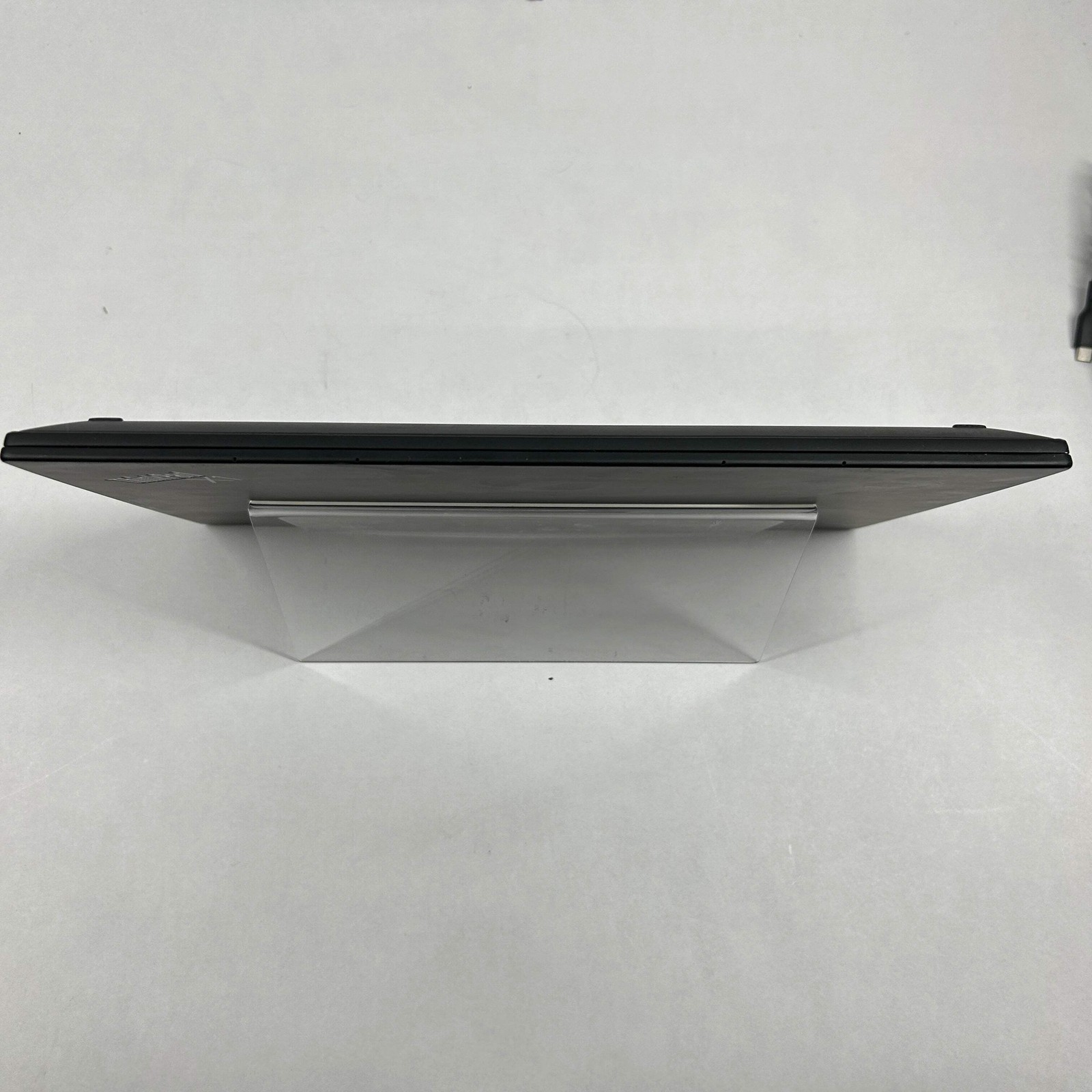 Lenovo ThinkPad X1 Carbon Gen 8 13.3″ i5-10310U 2.2GHz 8GB RAM 256GB SSD