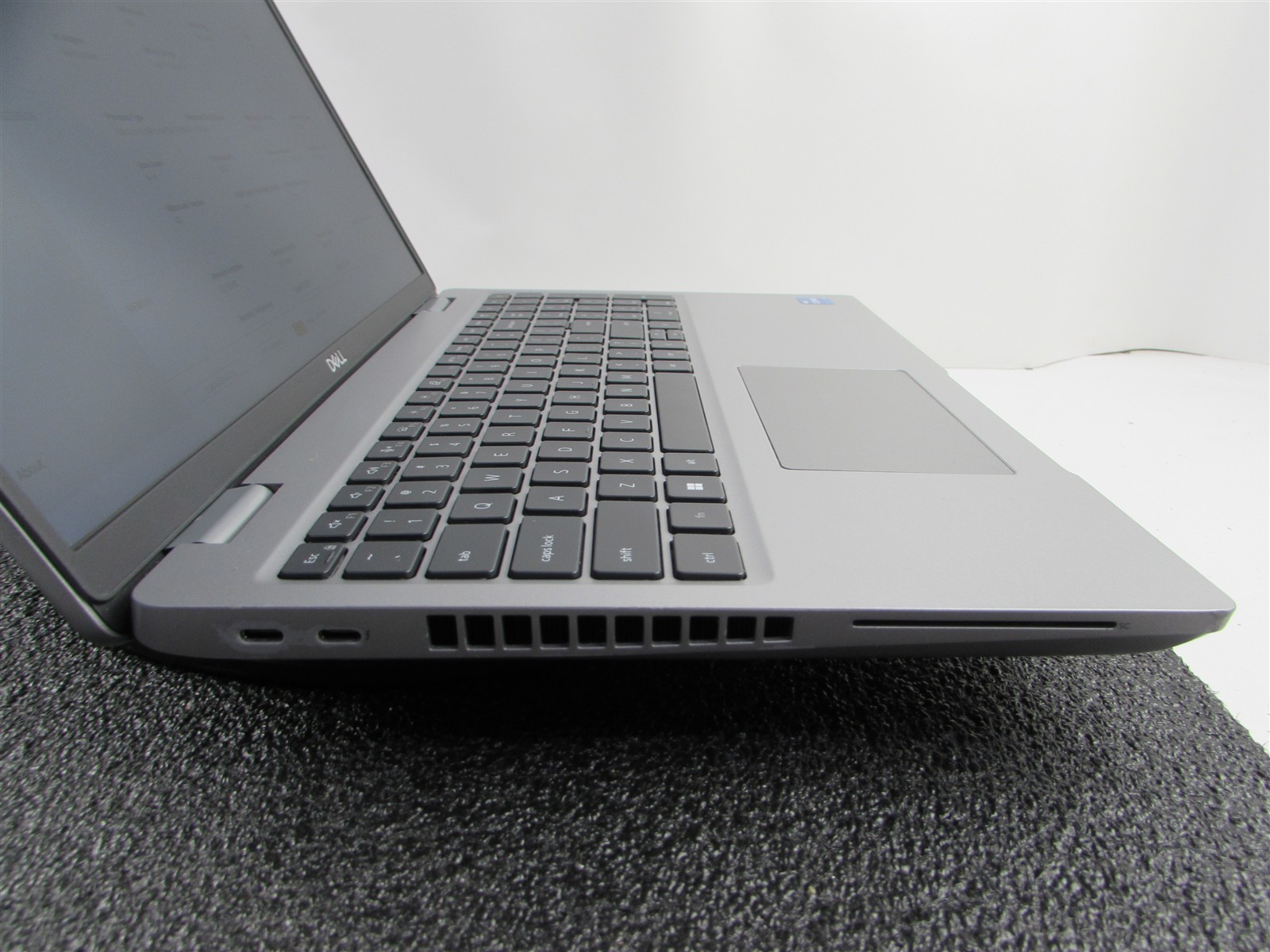 DELL LATITUDE 5531 1920X1080 FHD I7-12800H (14 CORES 1TB SSD 32GB RAM NO O.S