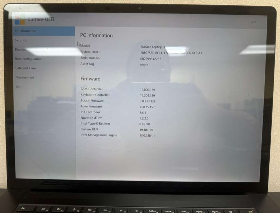 Microsoft Surface Laptop 3 15in i7 16GB 512GB SSD Black CRACKED LCD Screen