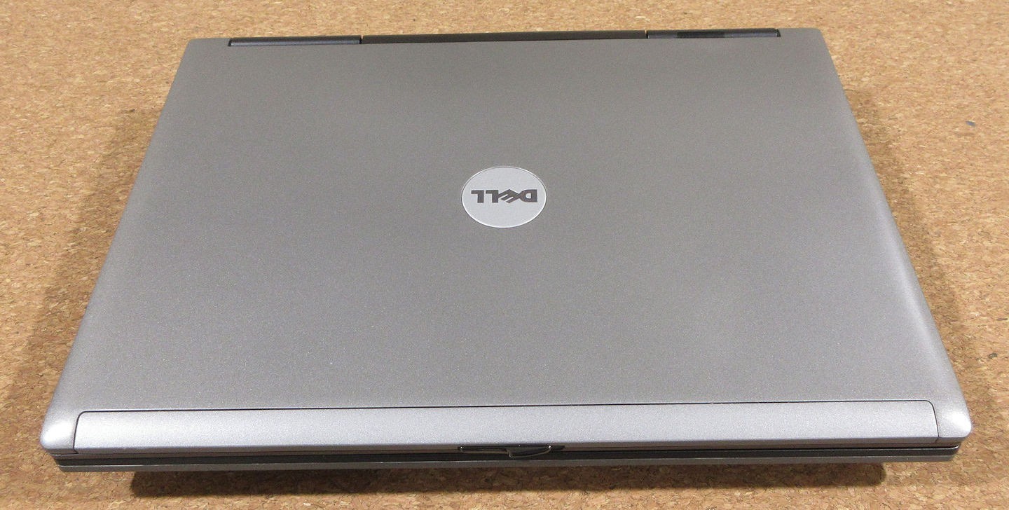 WIN XP Like NOS PRISTINE Dell D830 T9300 4gb 15.4 *NEW WD 240g SSD* Serial DVDRW