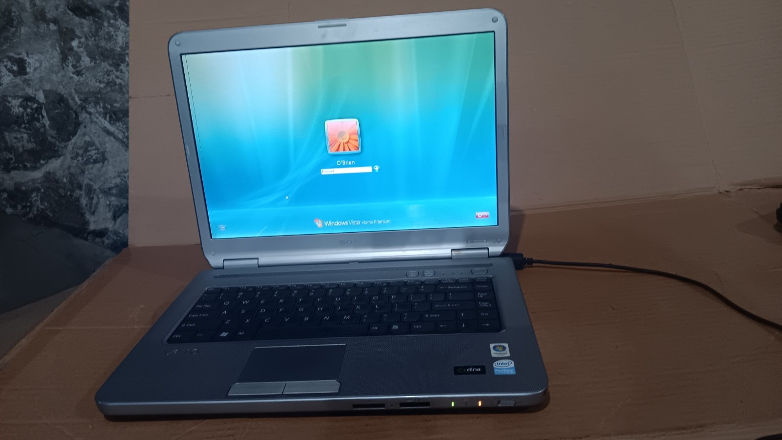 Vintage Sony Vaio VGN-NR330E Laptop Dual Core @ 1.73 GHz 15.4″ LCD DVD PCG-7113L