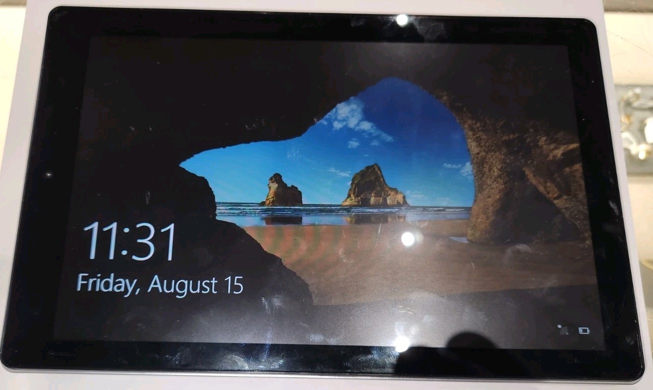 RCA Cambio W101SA23 Silver Tablet/Laptop & Keyboard – Locked PW For Parts ONLY