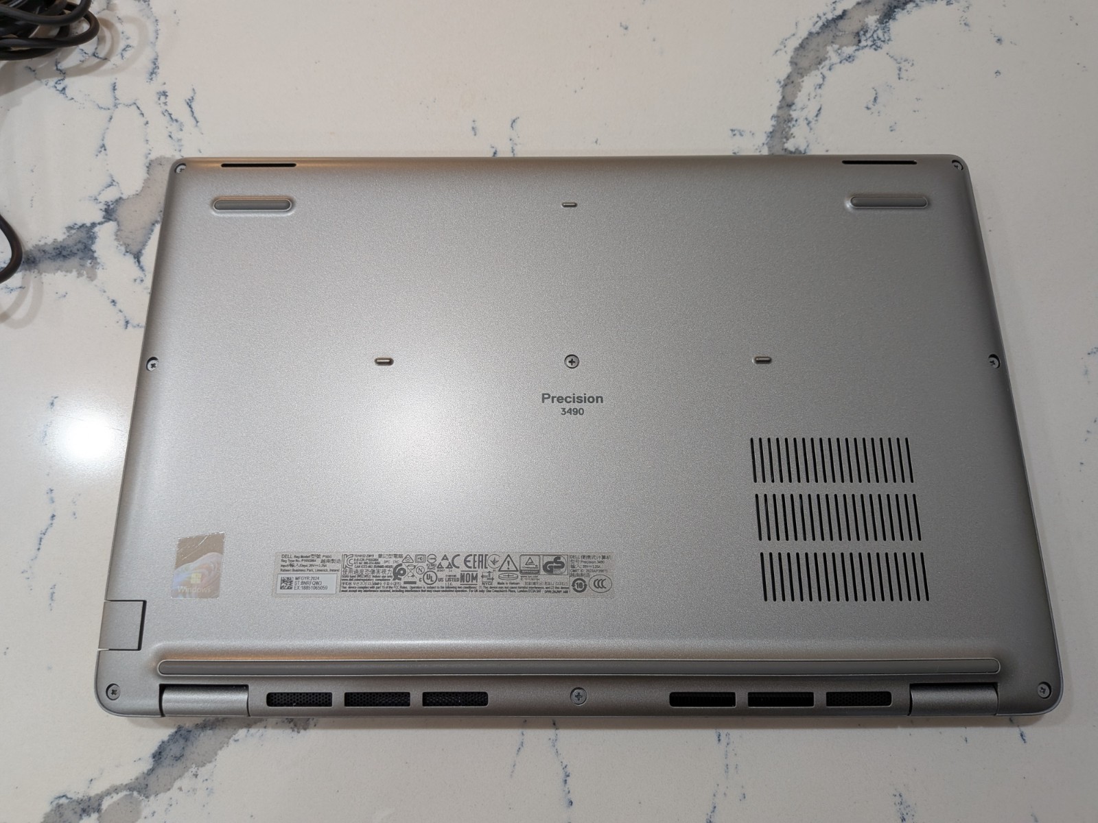 Dell Precision 3490 14″ – Core Ultra 5 125U – 8GB RAM – 256GB SSD – 1 CYCLE!