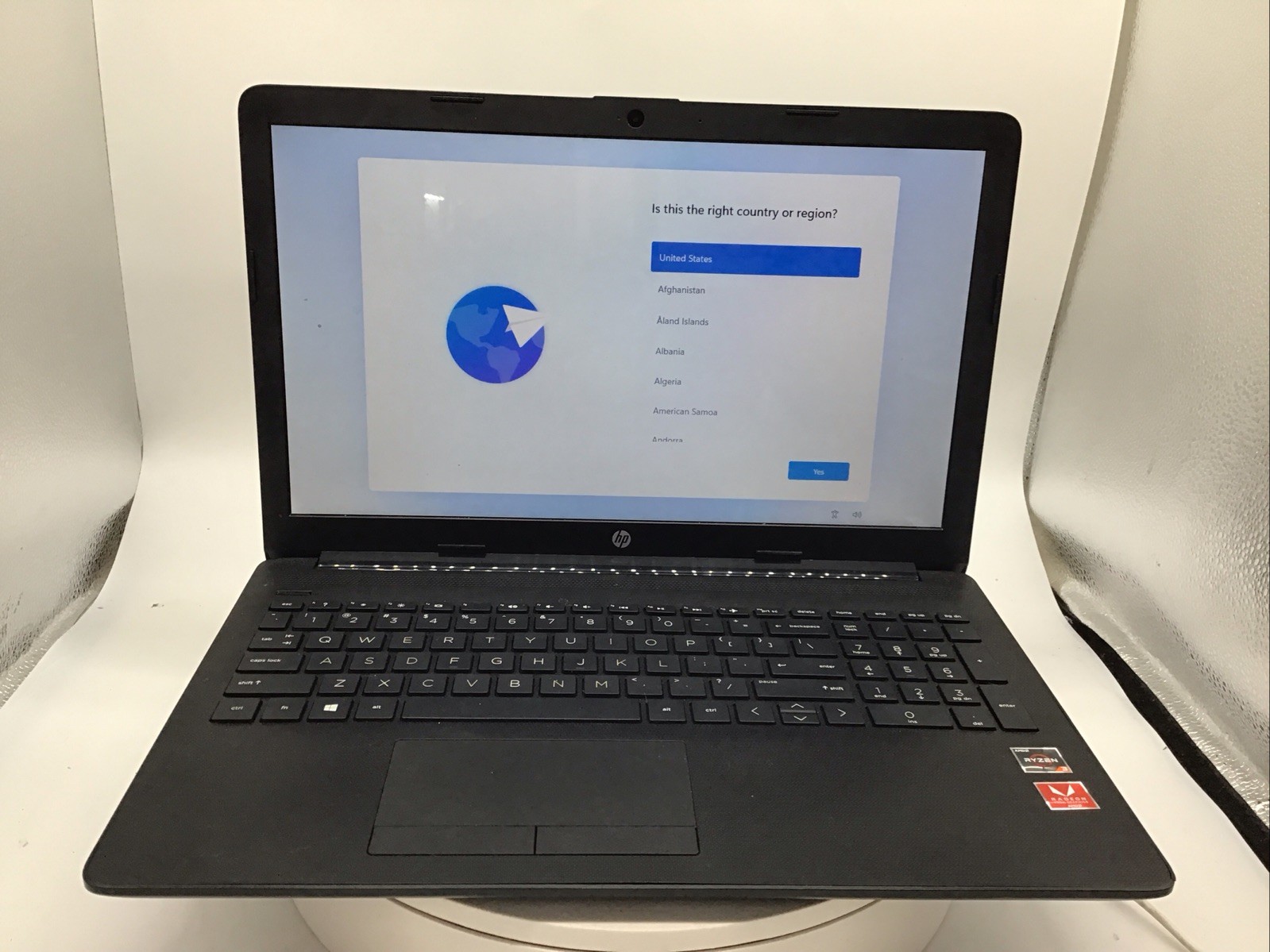 HP db0066wm 15.6″ Laptop Ryzen 3 2200U 4GB RAM 1TB HDD Windows 11 Pro Used READ