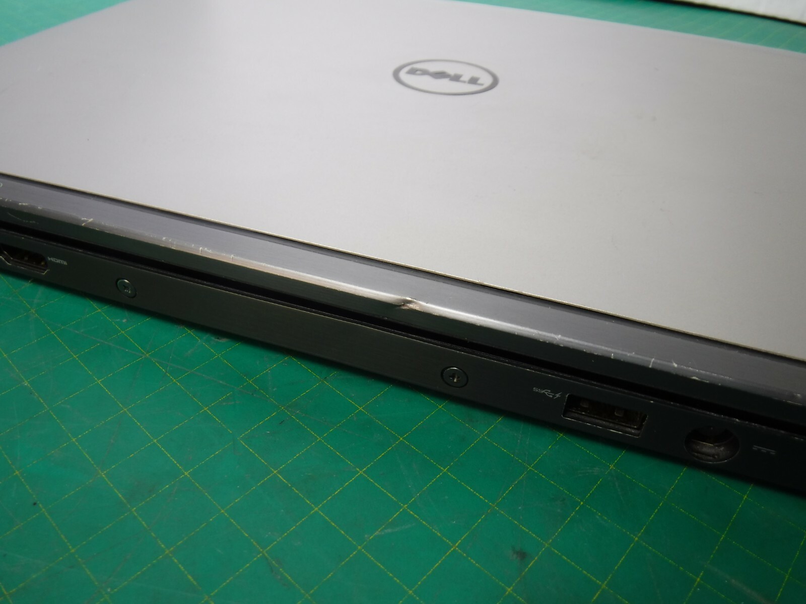 Dell Latitude E7240 Core i5 4310U 4GB RAM 12.5″ Laptop NO HDD NO OS 290XL12