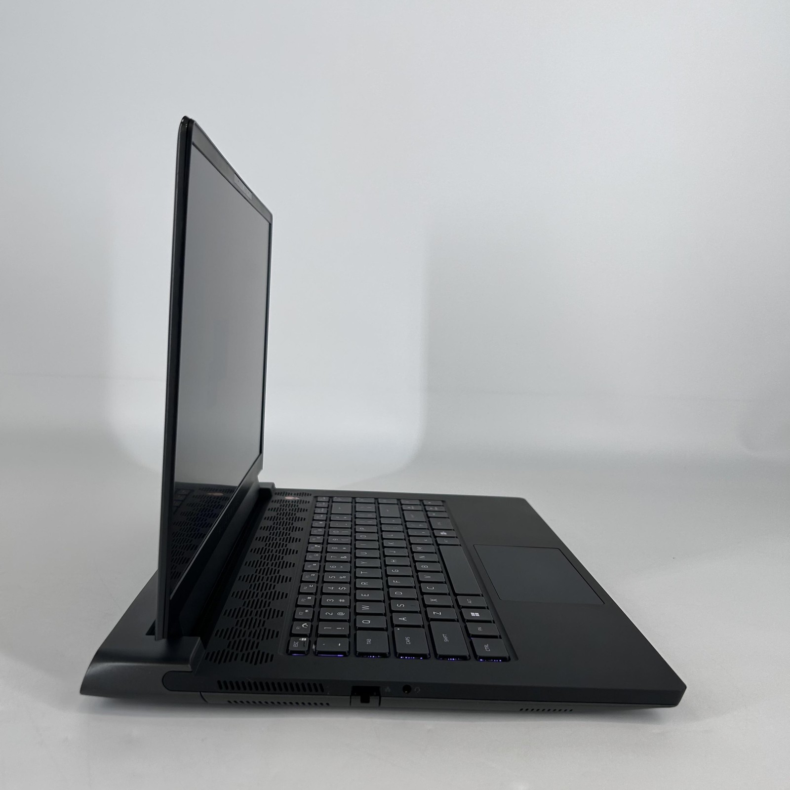 Dell Alienware m15 R7 240Hz 2K 2.5 GHz i9-12900H 32GB 1TB SSD RTX 3080 Very Good