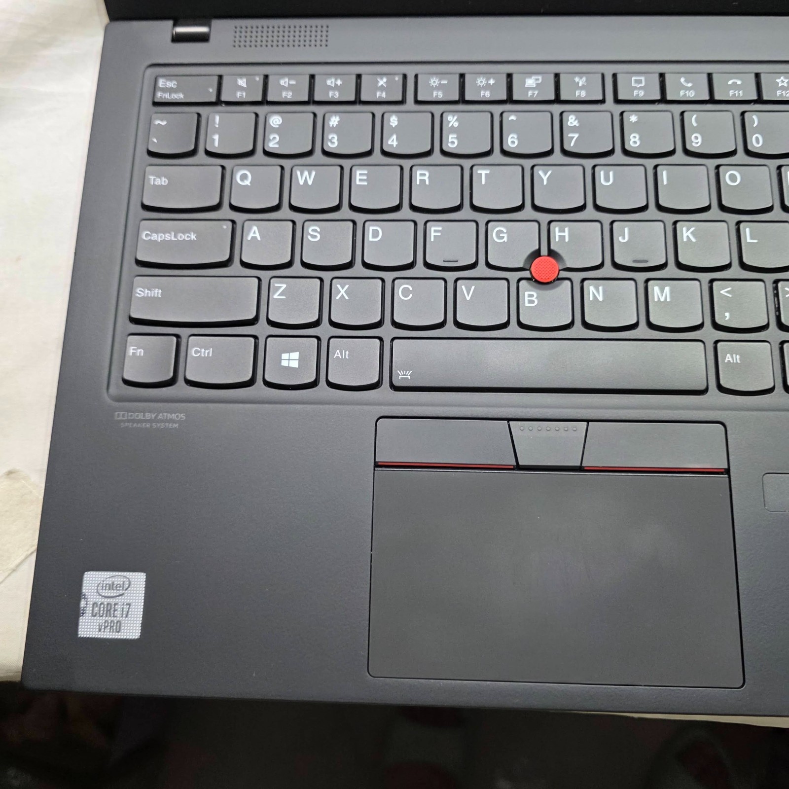 Lenovo ThinkPad X1 Carbon 8th Gen 8 14″ WQHD 1440p i7-10610U 16GB 512GB – Fast S