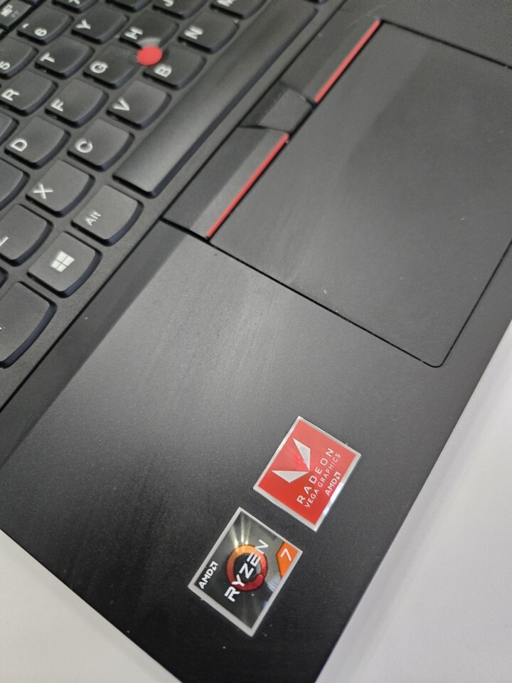 Lenovo E585 AMD Ryzen 3 2200U@2.60ghz 16GB/(2TB SSD),Charg,Batt,Wn11P,Offce2024P
