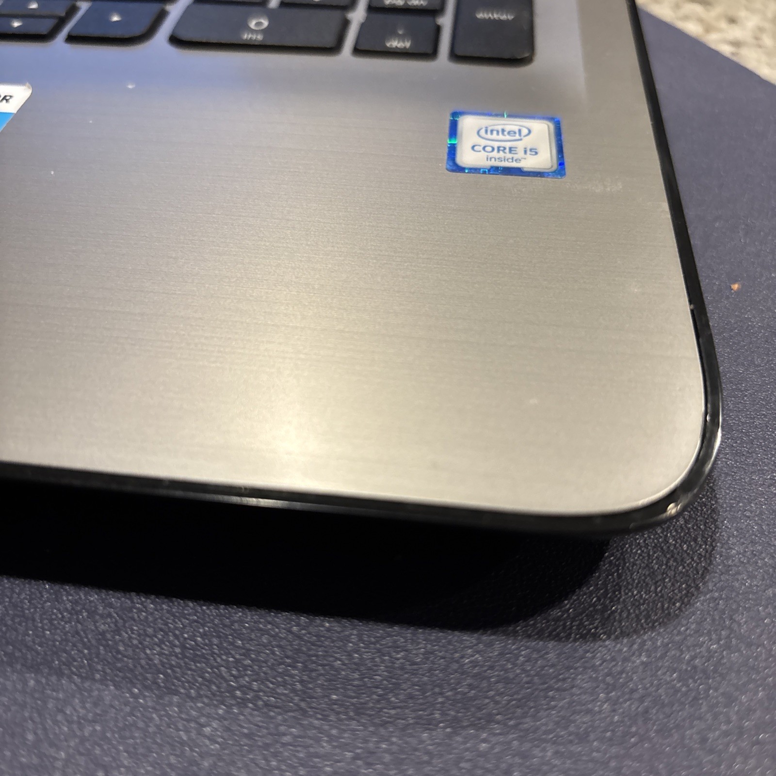 HP notebook Intel Core i5 Inside Laptop Windows 10 Touchscreen Damage