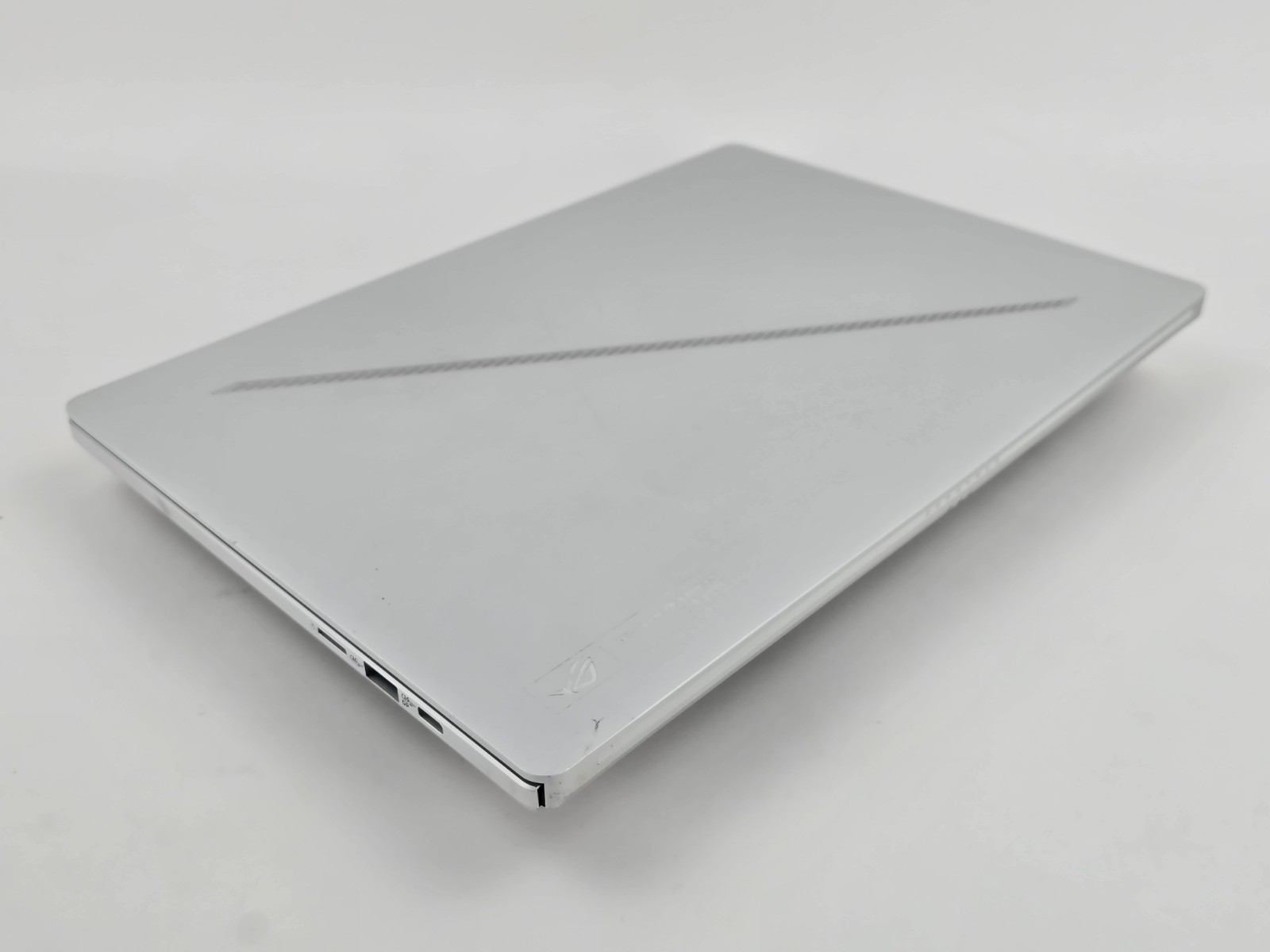 ASUS ROG Zephyrus G14 3K 120Hz OLED Ryzen 9 8945HS, 16GB/1TB, RTX 4060 – Used