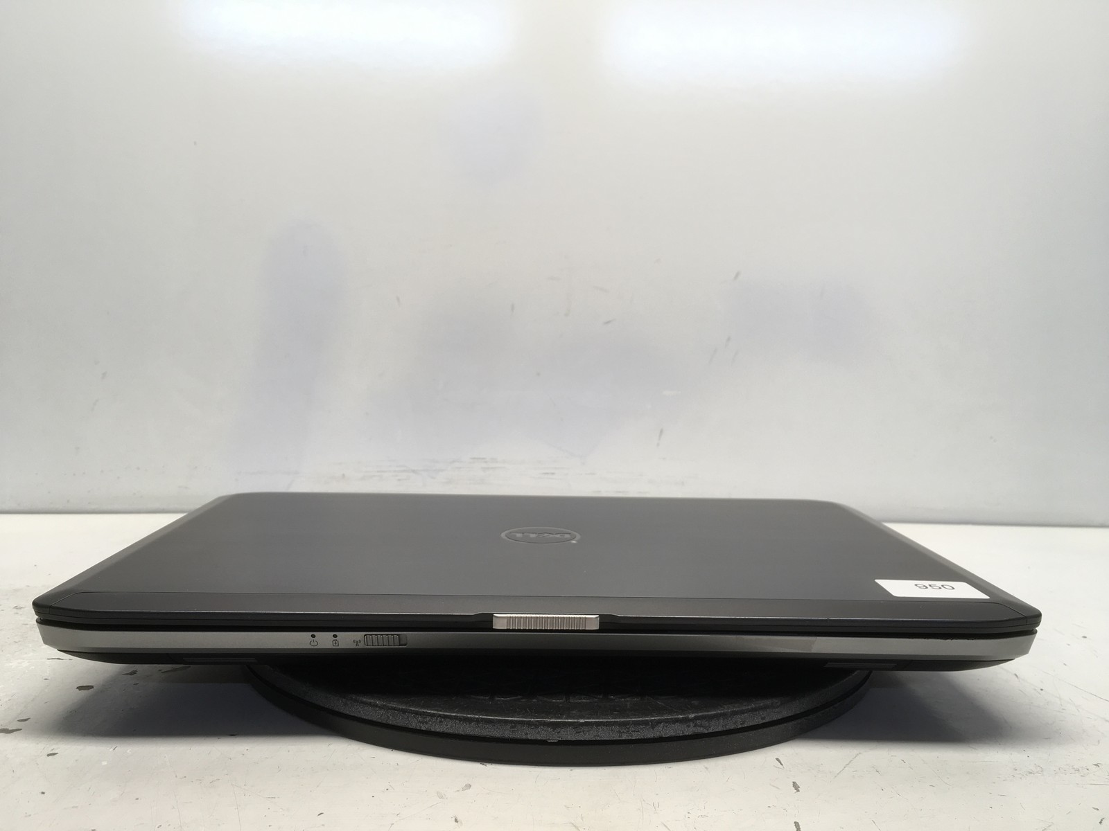 Dell Latitude E5520 Intel i5-2430M 2.4GHz 4 GB NO HDD No Batt