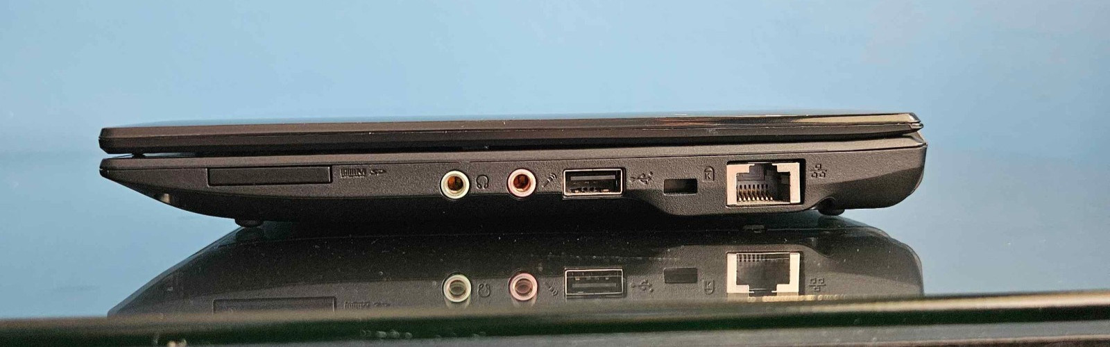 (READ) Acer Aspire One D255 Atom N450 1GB RAM 138GB HDD Windows XP Home