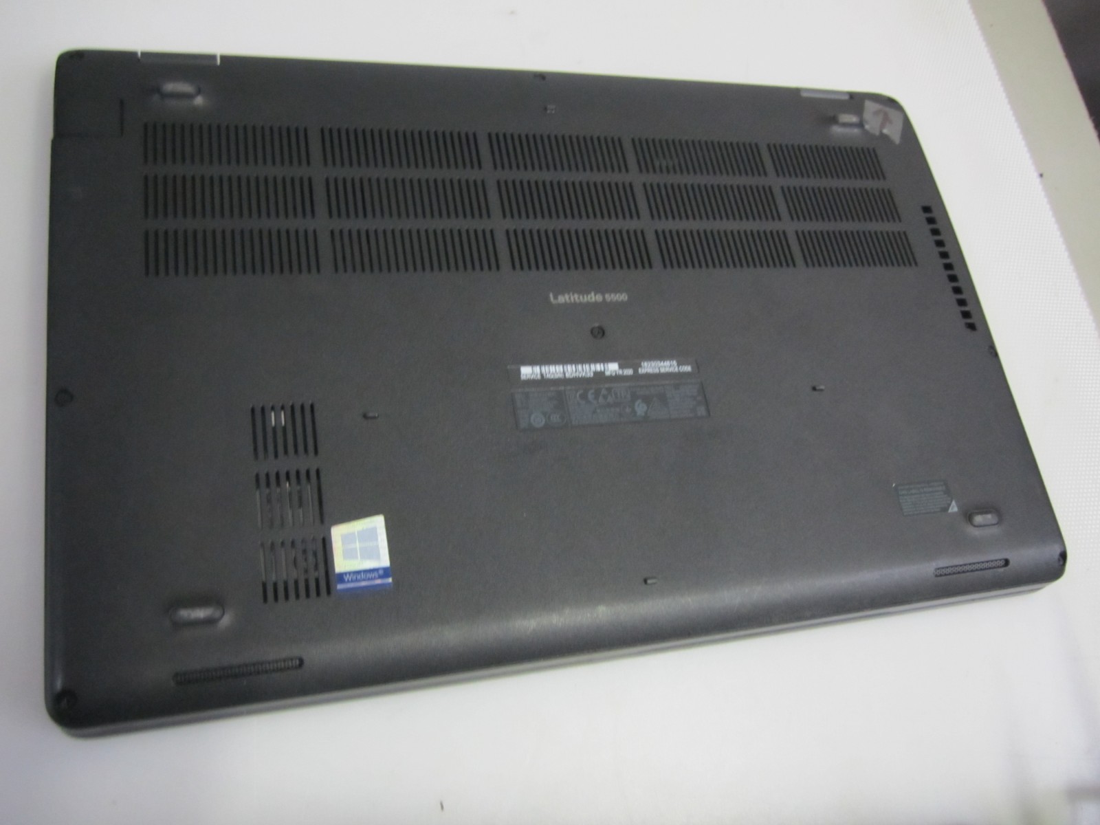 Dell Latitude 5500 i5-8365U 1.6GHz 16GB/240GB m2 SSD [NO OS] Laptop + AC READ