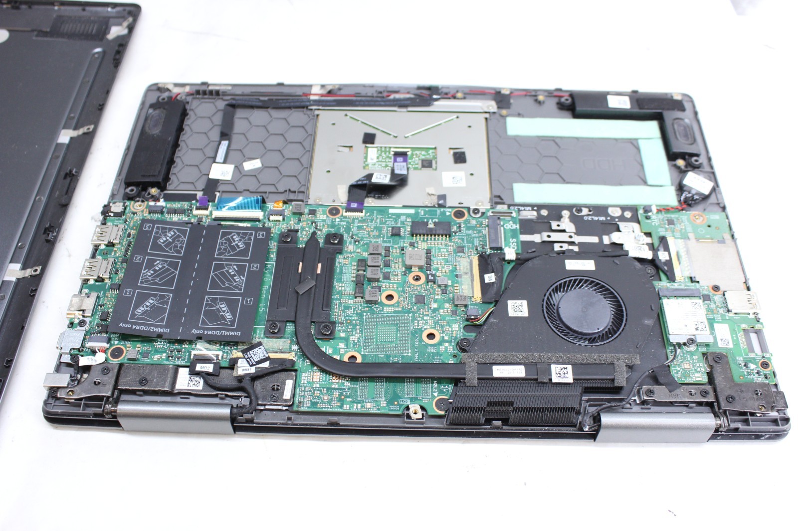 Dell Inspiron 7573 2-in-1 | No Battery or SSD, i5-8250U, 1080p Touch -AS IS READ