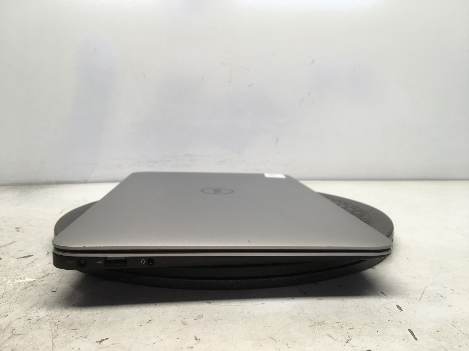 Dell XPS L321X Intel i5-2467M 1.6GHz 4 GB NO HDD No Batt