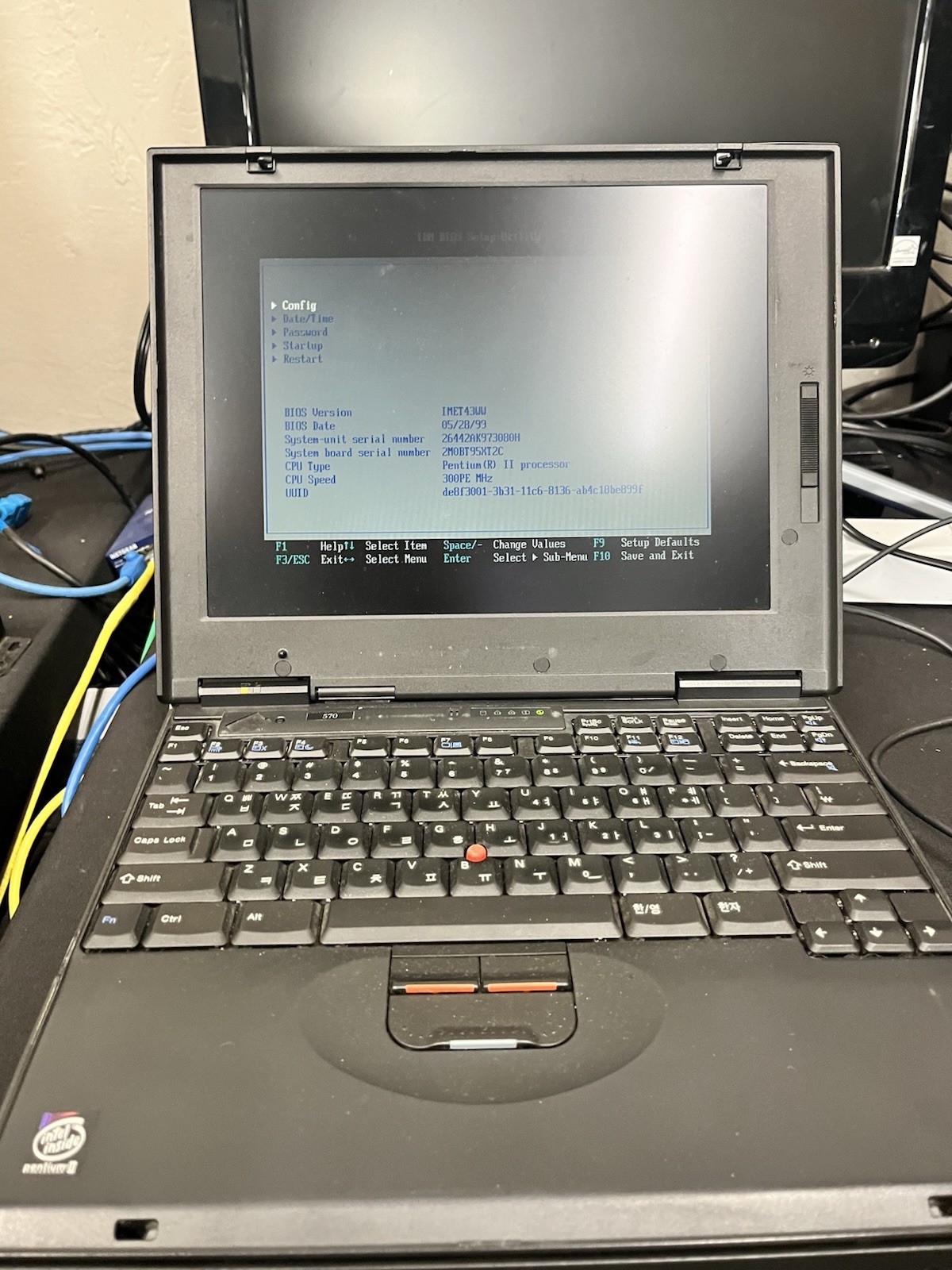 VINTAGE IBM ThinkPad 570 13″ Intel Pentium 2 + DOCKING STATION