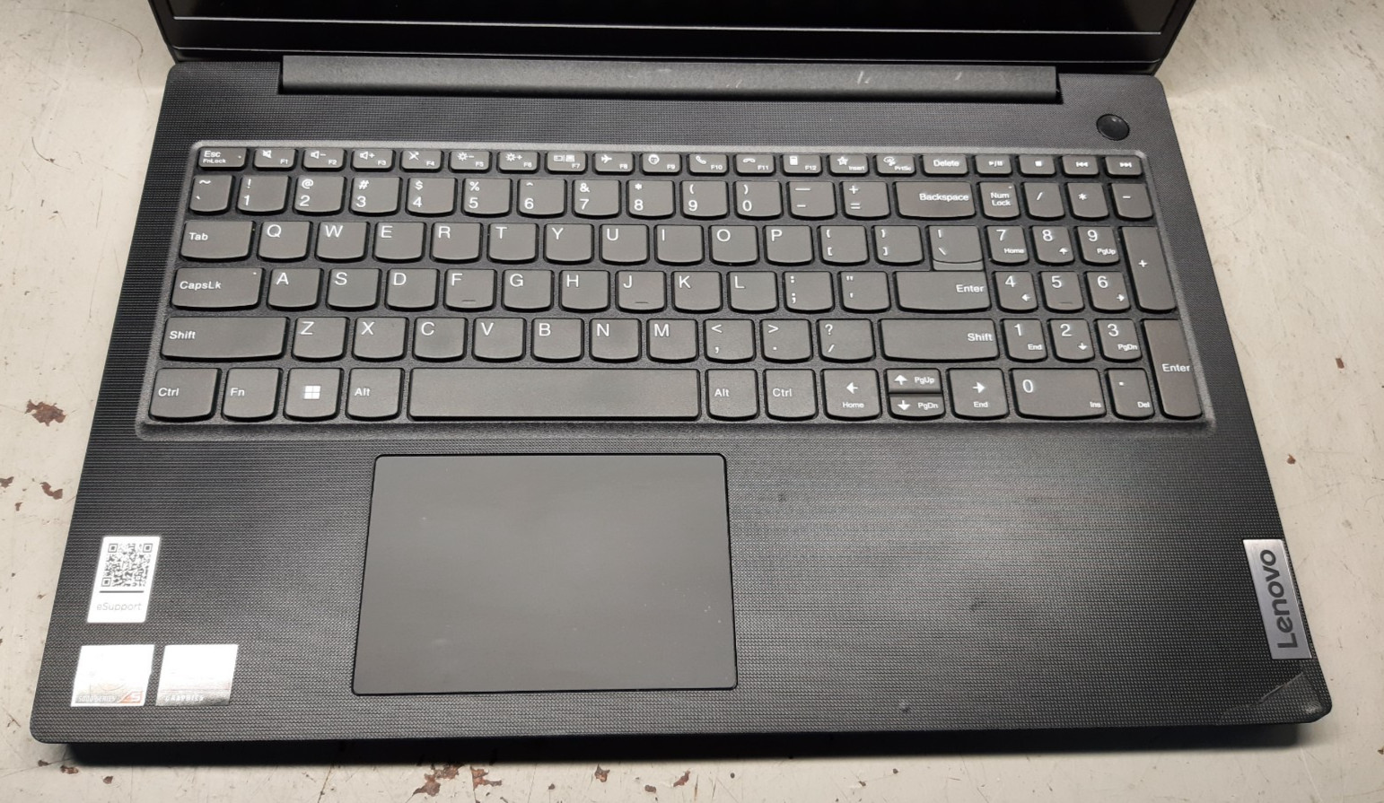 Lenovo V15 G3 ABA 82TV AMD Ryzen 5 5625u 8GB RAM 512GB SSD Windows 11