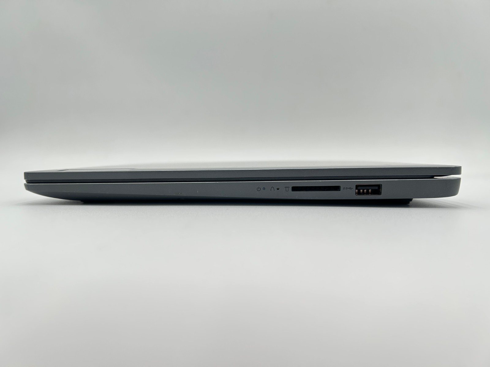 Lenovo IdeaPad Slim 3 15ABR8 (Ryzen 7-5825U, 16GB DDR4, 512GB SSD)