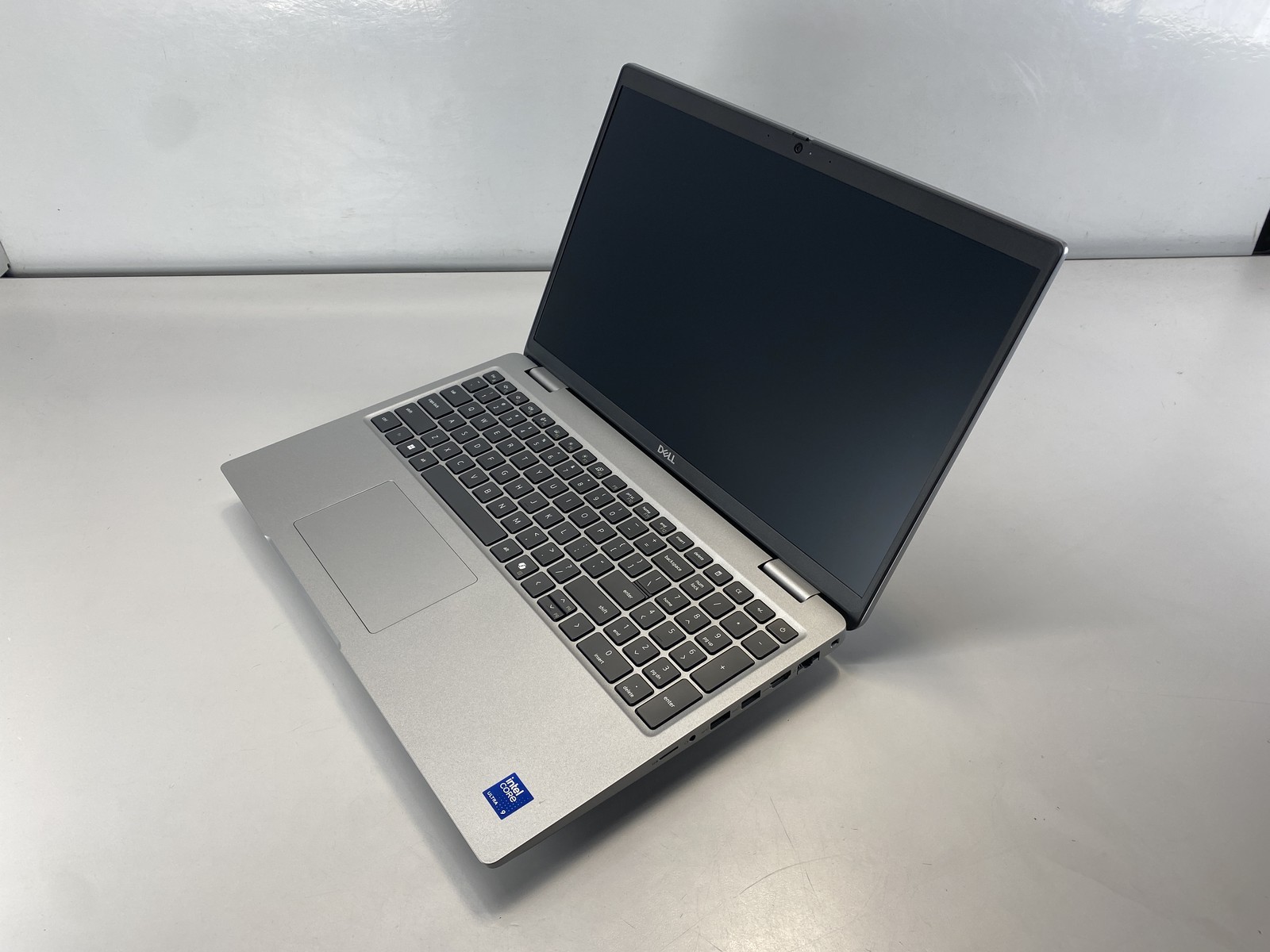 Dell Laptop Precision 3591 15.6″ Intel Core Ultra 9 185H 1TB – Gray