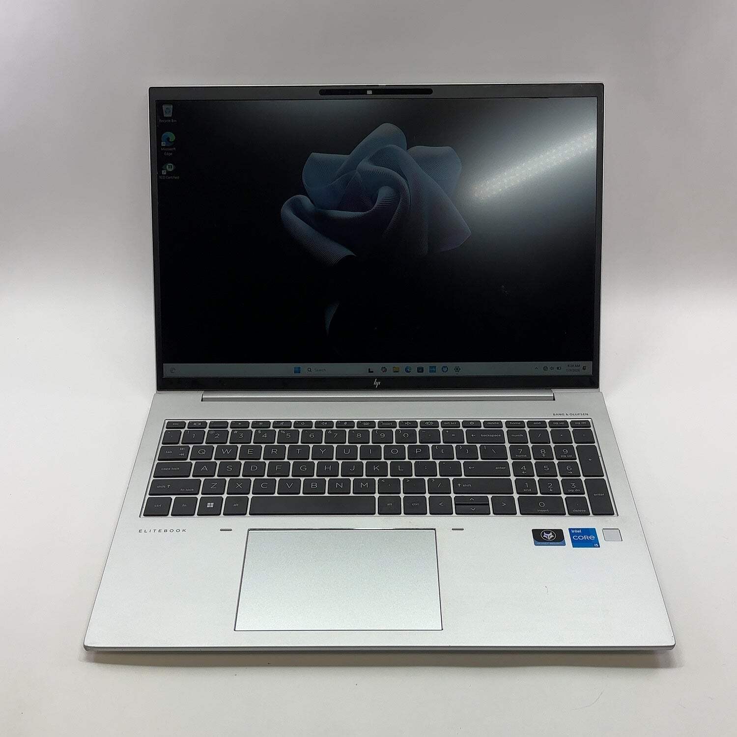 HP EliteBook 860 G9 16″ i5-1235U 1.3GHz 16GB RAM 512GB SSD