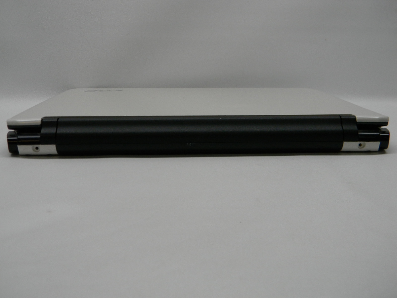Acer Aspire One ZA3 White Laptop *Brand New Screen* 1.33GHz Intel 80GB HD #284
