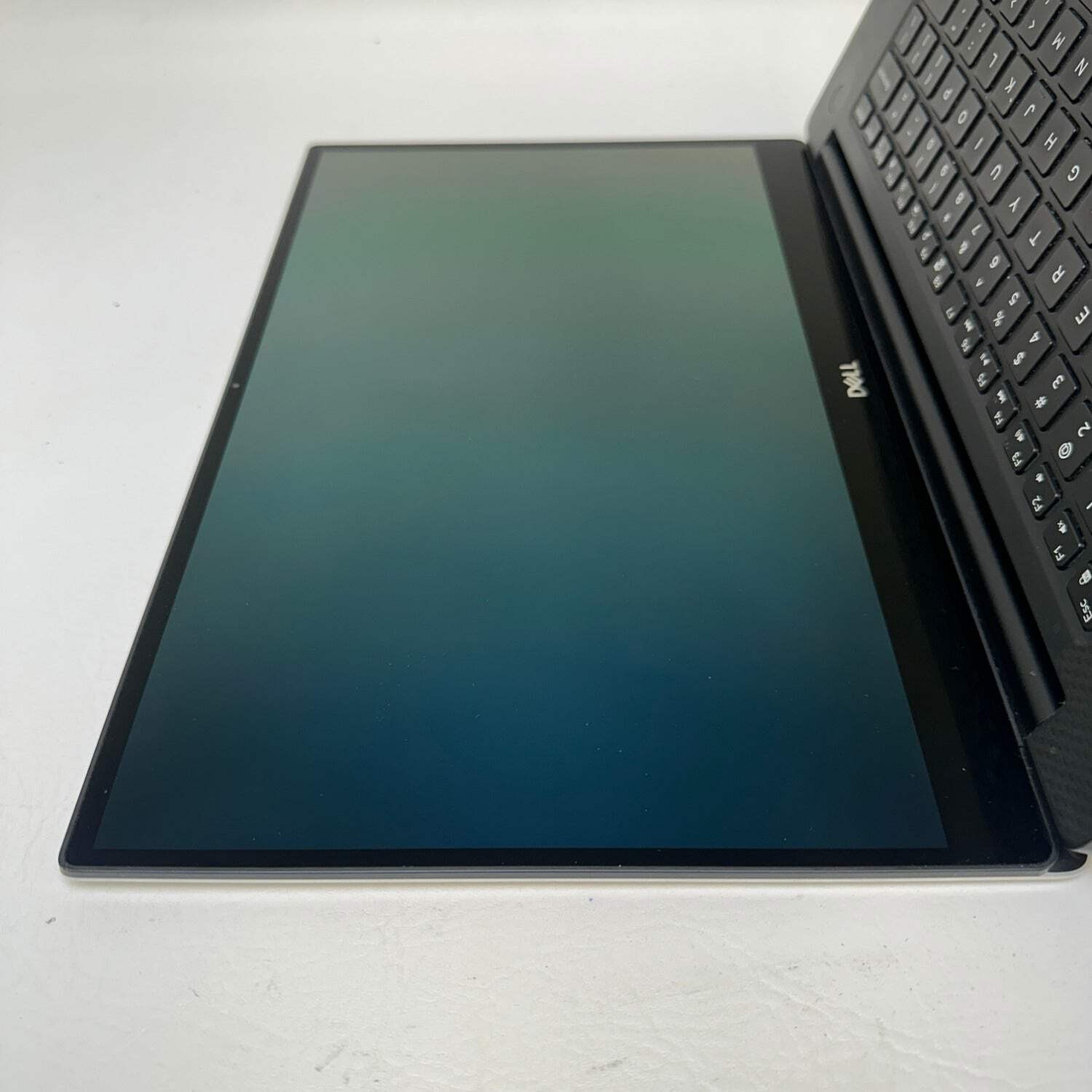 Dell XPS 14 7590 15.6″ i7-9750H 2.6GHz 16GB RAM 512GB SSD GeForce GTX 1650