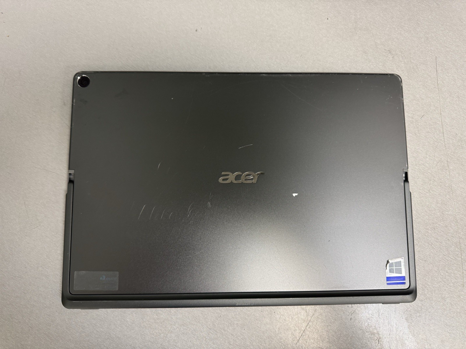 Acer Switch 5 2-in-1 N17P5 Core i3-7130U 2.70GHz 128GB 4GB Ram #2