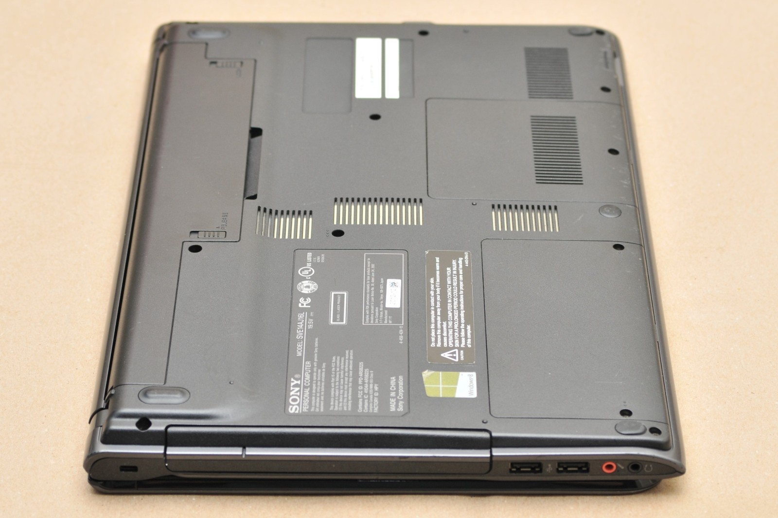 Sony VAIO SVE14A35CXH i5-3230M Intel HD 4000 1TB HDD 6GB RAM Windows 7