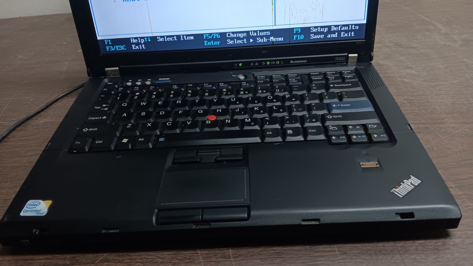 IBM Lenovo ThinkPad R400 Laptop core 2 Duo 100 GB HD Windows XP 14″ LCD Parts