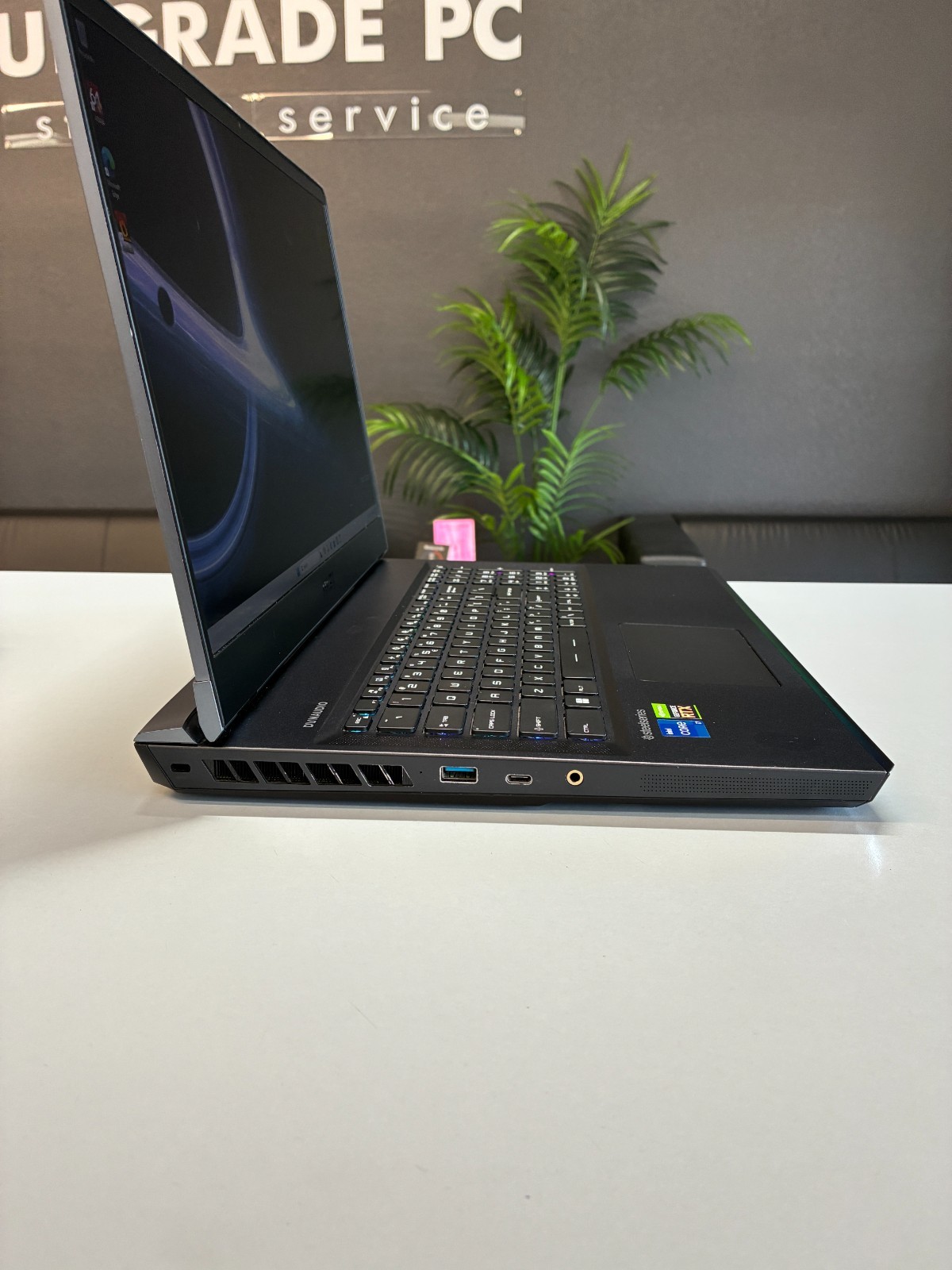 MSI GE76 Raider 11: 17.3″ / i7-11800H / RAM 16Gb / 6Gb GF RTX 3060 / SSD 1Tb / W
