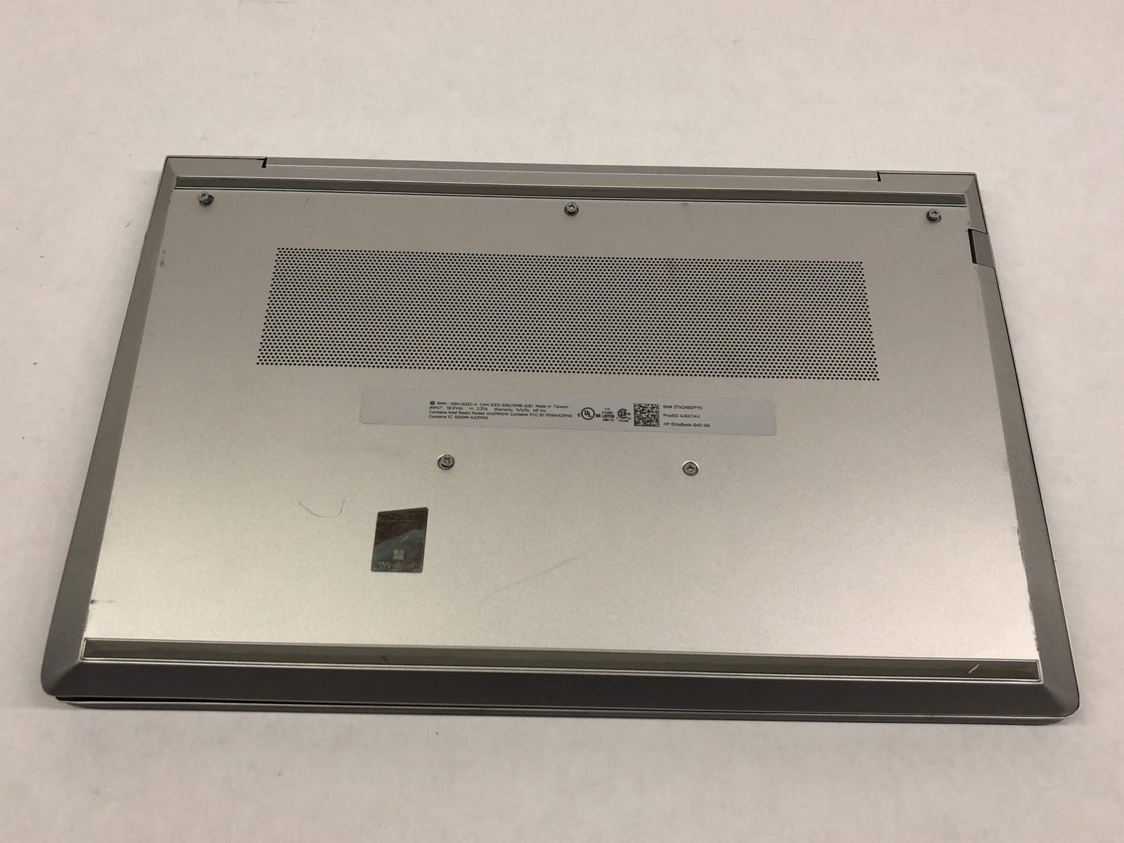 HP EliteBook 640 14 Inch G9 Notebook PC i7-1265U 8GB RAM No Storage No OS