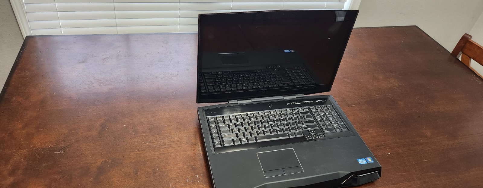 Alienware M18x R2 Laptop – 3rd Gen, Ivy Bridge. Works great, great condition!