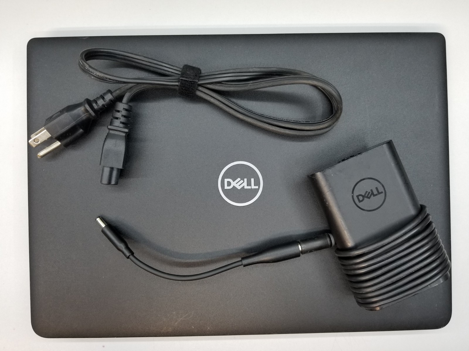 Dell Latitude 3400 14″ FHD i5-8265U 1.6GHz 8GB RAM 256GB NVMe Win 11 Pro WiFi BT