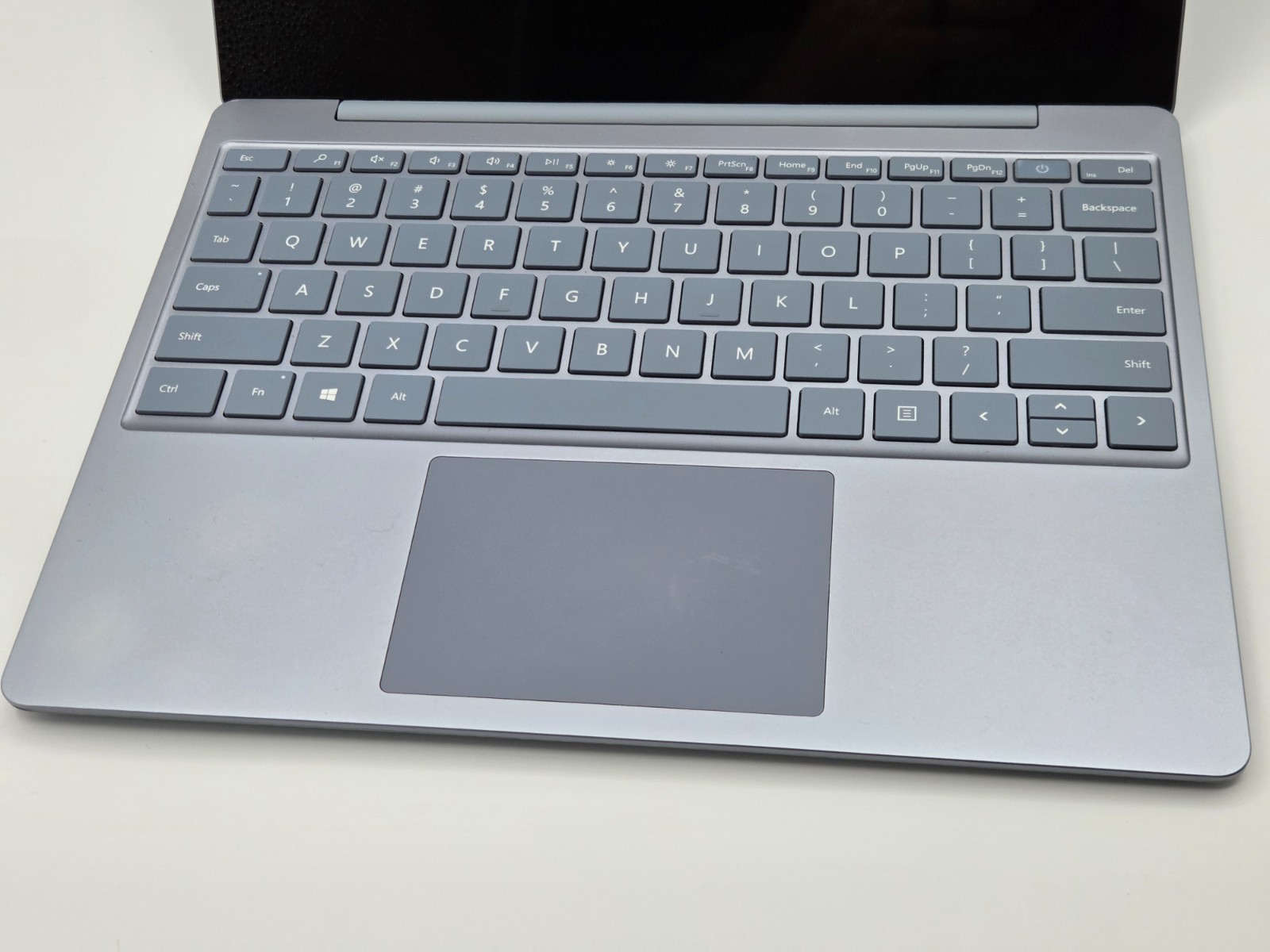 Microsoft Surface Laptop Go i5-1035G1 8GB 128GB SSD Win 11 TouchScreen FAST SHIP