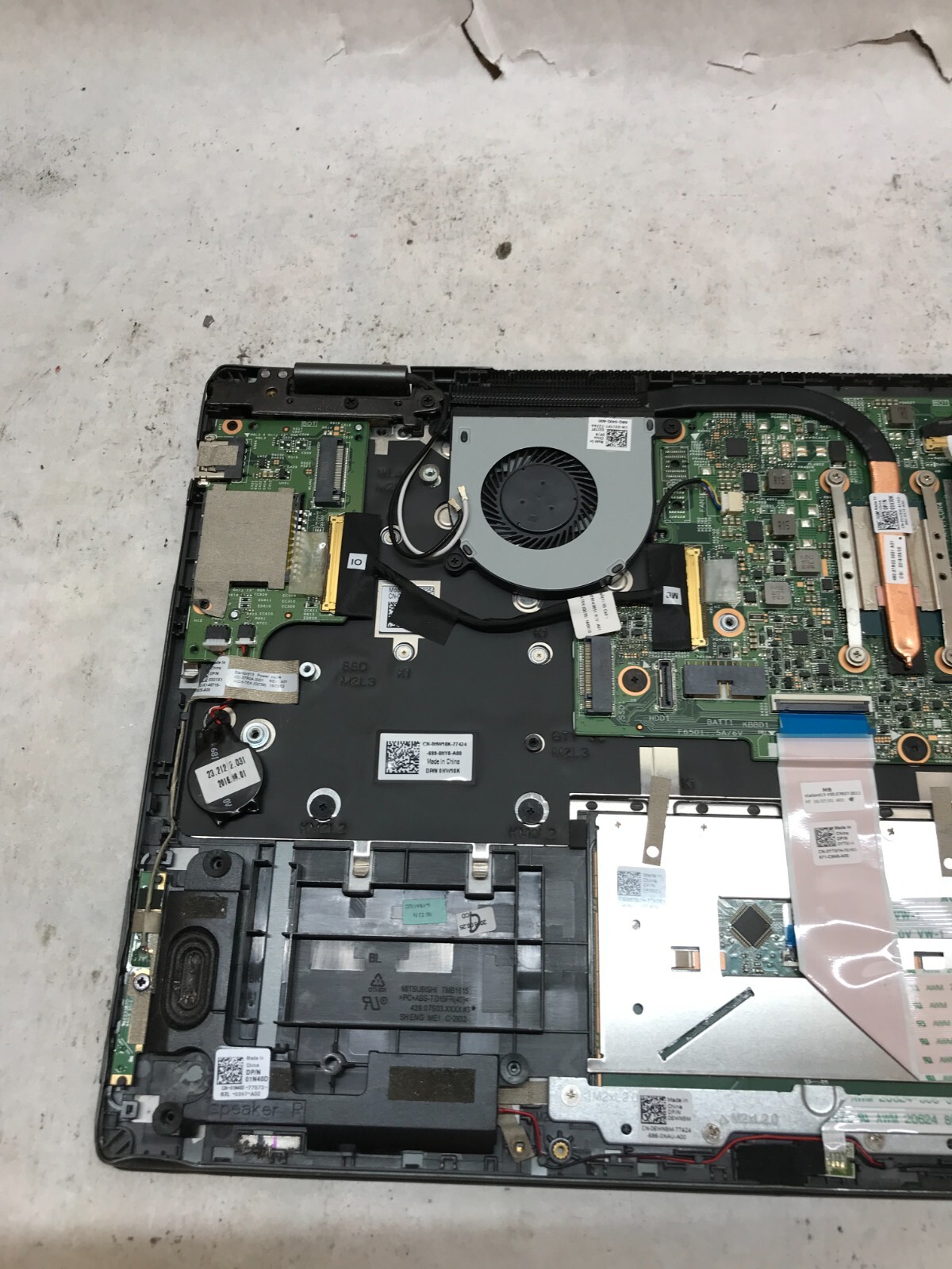 Dell Latitude 3379 13″ Laptop Intel Core i3 NO RAM NO SSD/OS For Parts AS IS DW