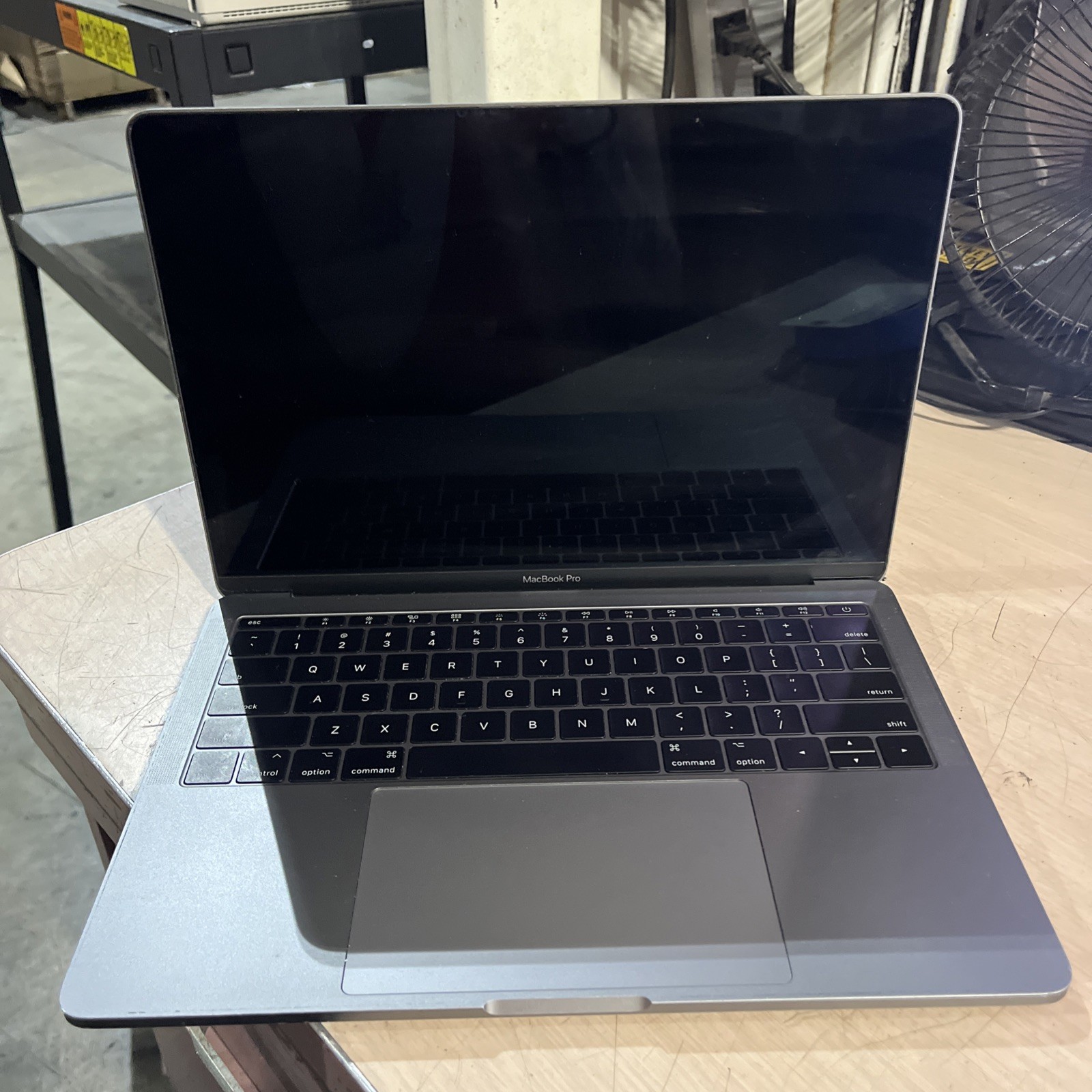 APPLE MACBOOK PRO 13″ MID-2017 CORE I5-7360U 2.3GHZ 8GB RAM NO HD