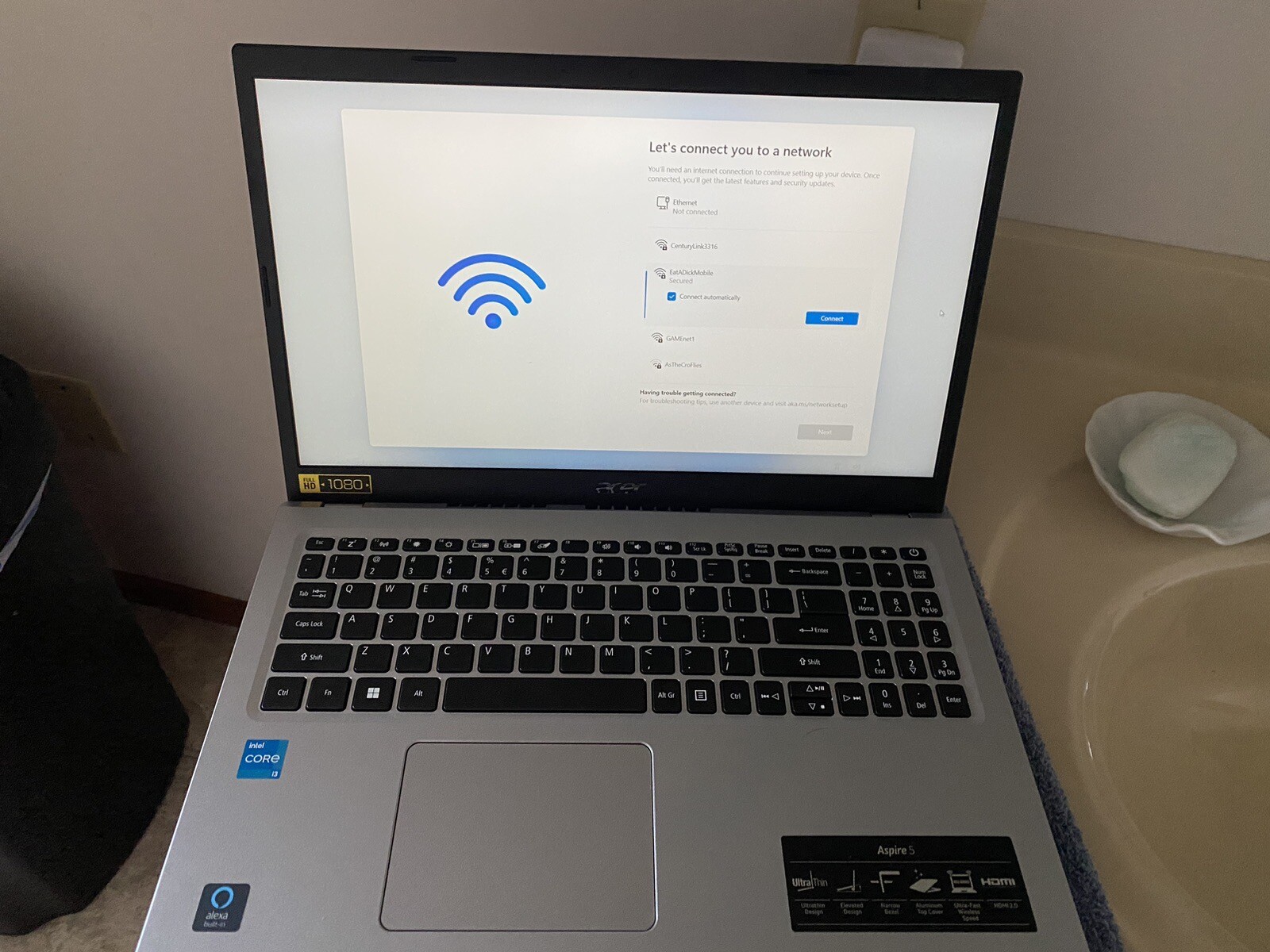 Acer Aspire 5 15.6″ (128 GB SSD, AMD Ryzen 3200U, 2.6GHz, 4GB) Laptop