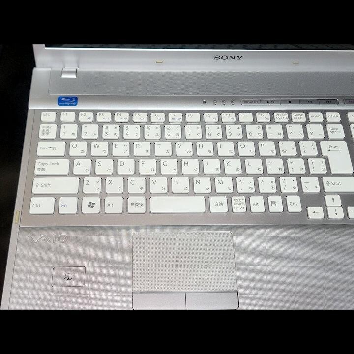 SONY VAIO VPCF118FJ/W White Intel Core i5/4GB/500GB/Windows10 Home d03