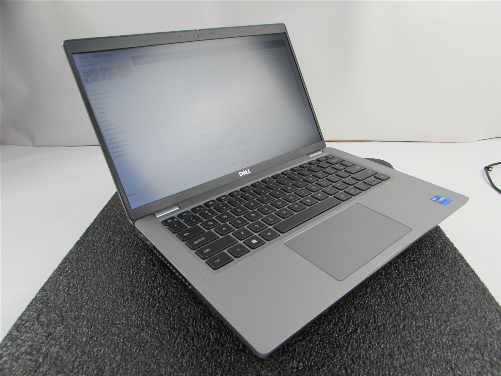 DELL LATITUDE 5430 1920X1080 FHD CORE I7-1265U 512GB SSD 16GB RAM NO O.S