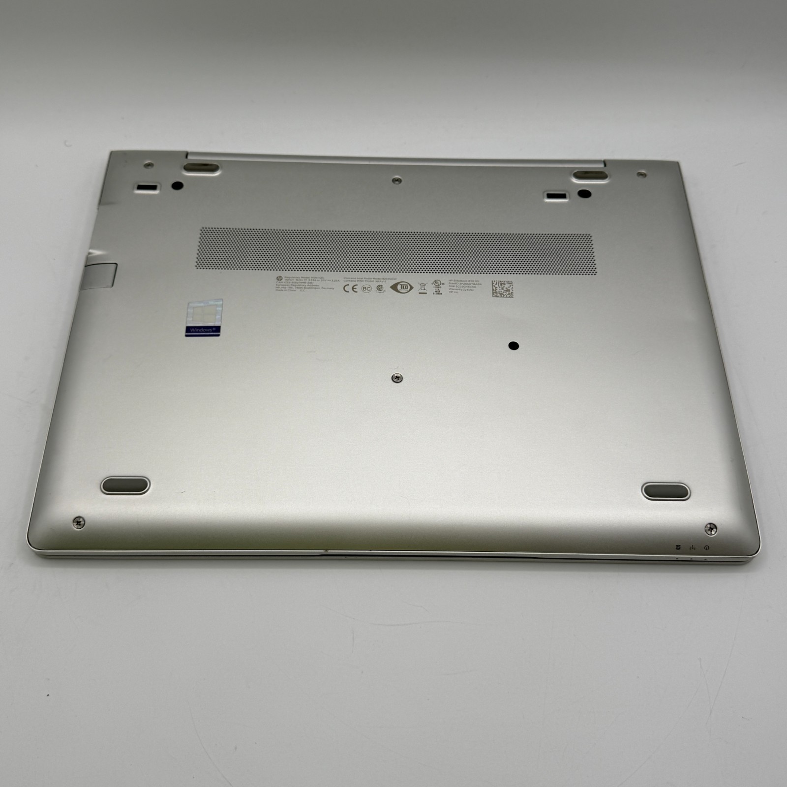 HP EliteBook 735 G5 13.3″ Ryzen 7 Pro 2700U 8GB 512GB SSD Win 11 Pro Good